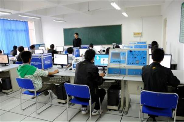 我大學(xué)學(xué)的是計(jì)算機(jī)，還要參加培訓(xùn)嗎？