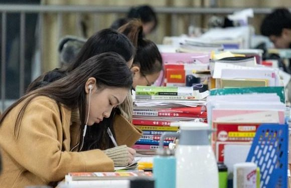 美術考研需要考英語四六級嗎(美術考研需要考英語四六級嗎知乎)