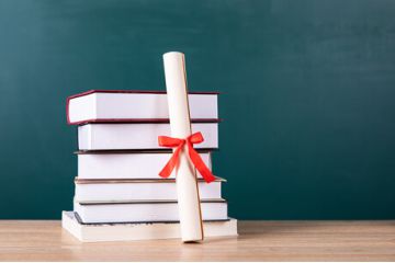 成人高考學(xué)歷門檻：為什么需要靈活調(diào)整？